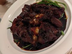 招牌焦糖黑叉烧-维园悦谱·海派家常菜(乌鲁木齐南路店)