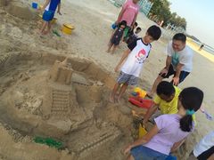 -东海岸人工湖美食村