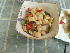 -天天向上素食餐厅(五台山店)