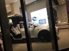 -TESLA 特斯拉(广州天环广场体验店)