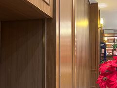 -鹏城人家海鲜酒家·23年老字号(较场尾店)
