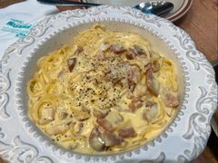 -玛格萝妮比萨屋(四平店)