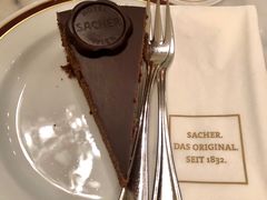 -Cafe Sacher(WIEN)