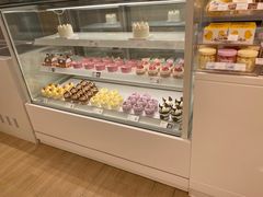面包甜点陈列柜-好利来(北新桥店)