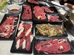 -潮牛宴·鲜牛肉自助火锅烤肉(龙岩新罗万达店)