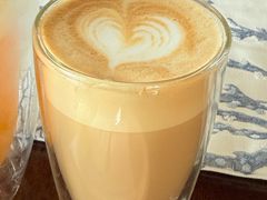 -亚龙湾喜来登·美景台大堂吧