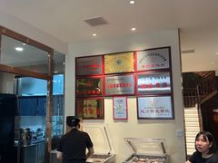 -高玛纳驴肉火烧(一世界店)