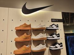 -ABC MART(心斎橋店)