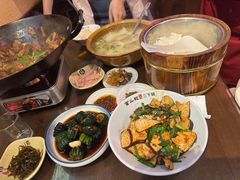-富正毅三下锅·湘西韵味(天门山索道店)