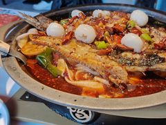 -鸣记脆皮烤鱼(三八广场店)