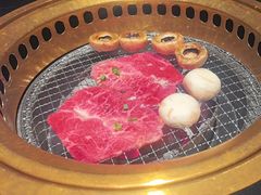 -山川小町·极番烧肉(新地假日广场店)