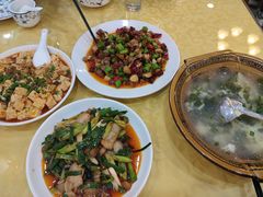 -乡土特色.冷锅鱼.牦牛肉汤锅