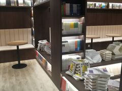 -钟书阁(群光广场店)