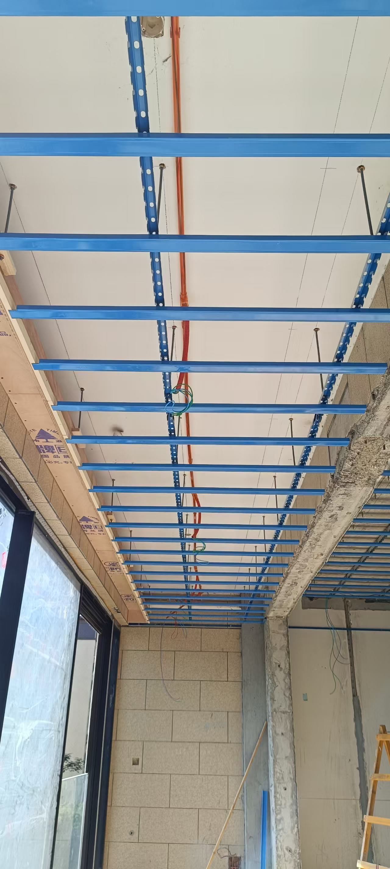 大平层无助灯 天花吊顶施工