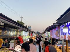 -大学城夜市大排档(凤栖路店)