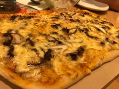 炙烤澳洲牛肉比萨（大方薄底）-必胜客(WOW西丽店)