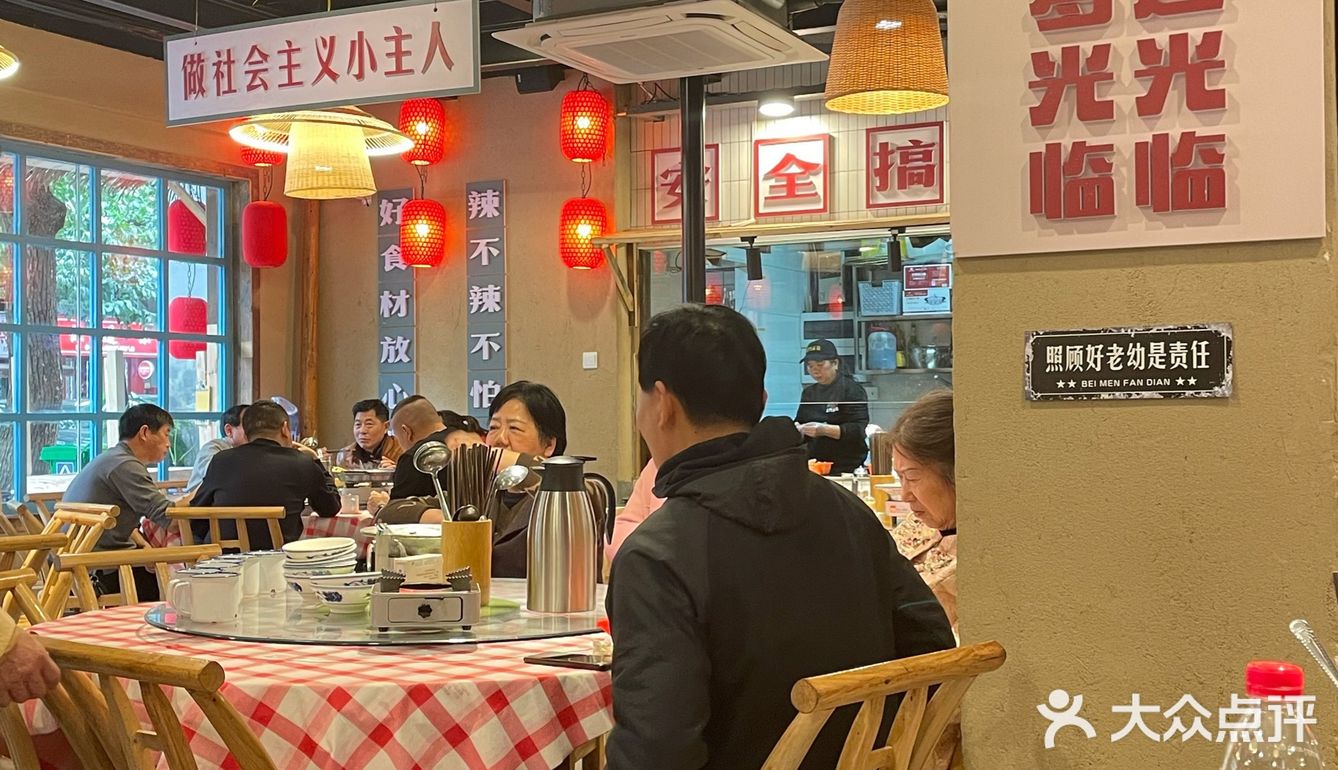藏在小巷里的宝藏地道湘菜馆，直接给我香迷糊了