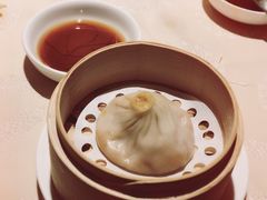 活拆蟹黄小笼包-成隆行·蟹王府(九江路店)