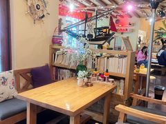 -月亮眼花园餐厅书吧酒吧