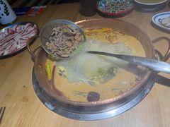 -洱火云南酸菜牛肉火锅(石景山当代商城店)