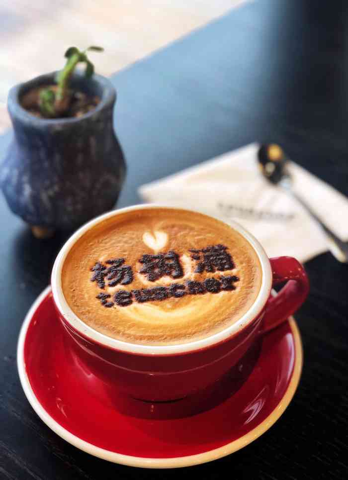 teuscher&杨树浦咖啡厅-"杨树浦路一路上都在拆房子,从640号走进.