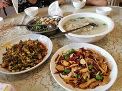 -茅屋大酒店