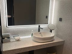 -上海虹桥中心爱琴海亚朵S酒店