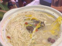 -霄汉牛三鲜湖北砂锅菜(万松园2店)