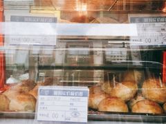 面包甜点陈列柜-五芳齋(云南南路店)