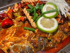 -探鱼·鲜青椒爽麻烤鱼(银泰城店)