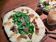 黑松露菌菇牛肉薄脆披萨-West10 西拾·西餐厅·创意菜(未来科技城店)