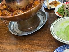 鸡腿锅-超越炭火牛蛙火锅鸡(河东店)
