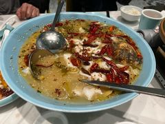 -姚姚酸菜鱼·金戈戈香港豉油鸡(喜荟城联名店)