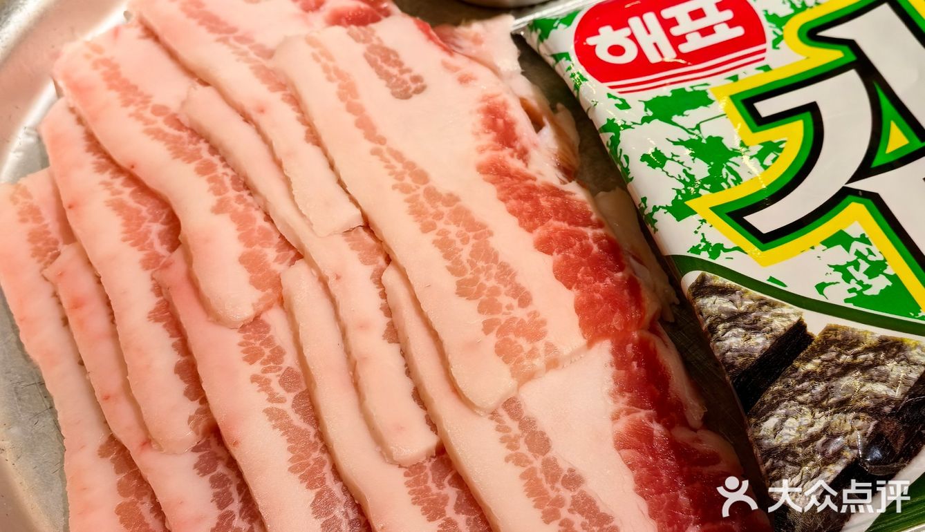 这家烤肉店的肉肉 🥩 口感真棒 (^～^)