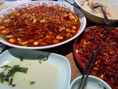 -有红鸡毛店·川菜(建设路店)