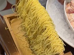 -洪氏嗨捞·广东猪肚鸡·椰子鸡火锅(西咸万象城店)