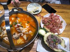 -老滇山寨•云南特色菜•地方菜•民族风情歌舞表演(金碧店)