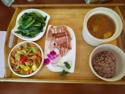 -卓玥国际月子会所(罗山路店)