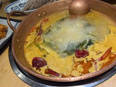 -洱火云南酸菜牛肉火锅(石景山当代商城店)