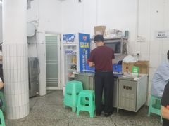 -洪霞餐馆