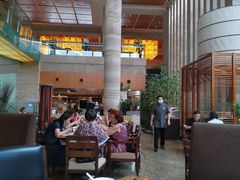 大堂-松山湖凯悦酒店·Café自助餐厅·周末火舞秀表演