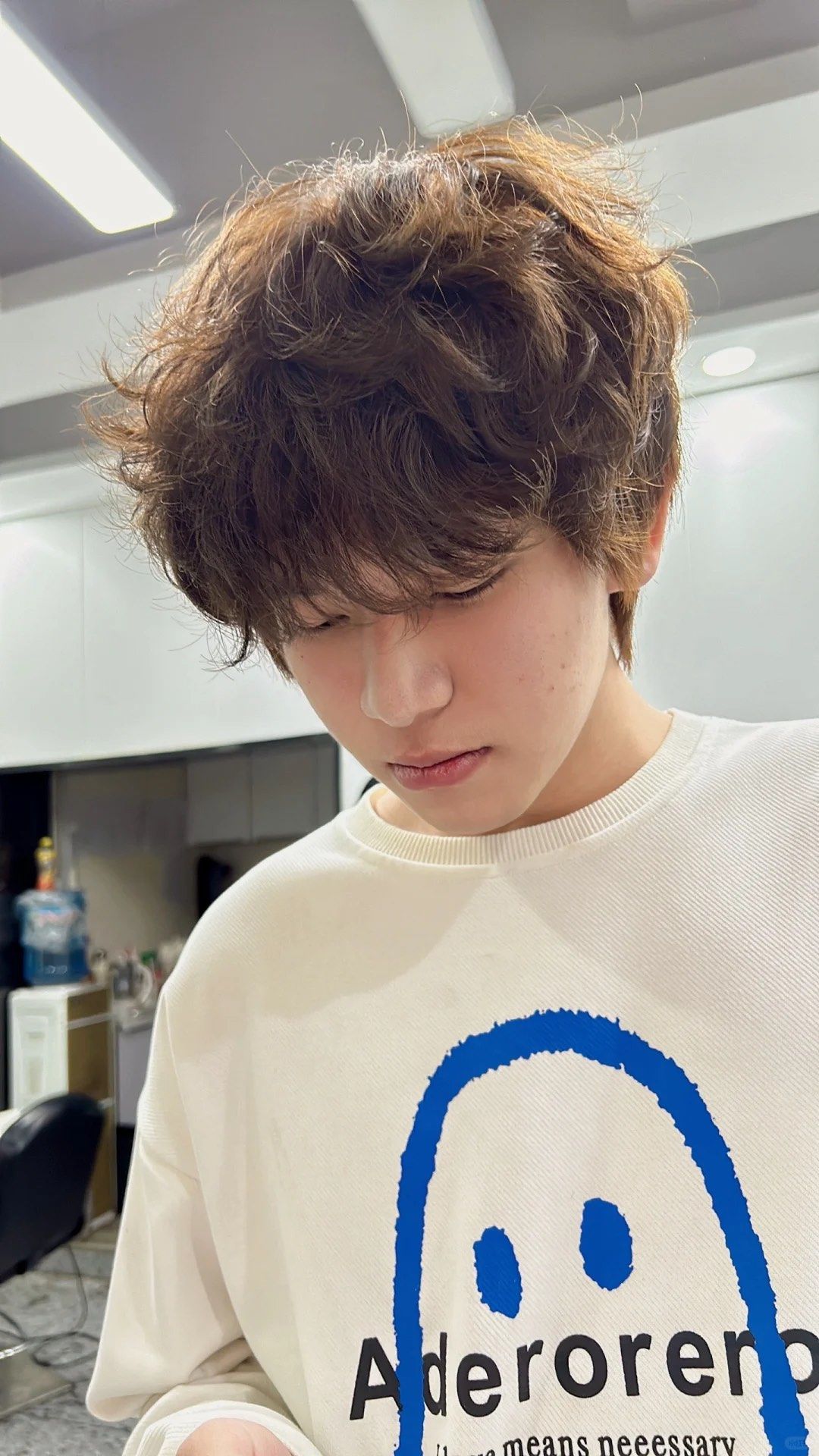 男生日系烫发
男生日系慵懒烫发