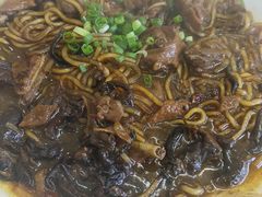 笨鸡蘑菇粉-老码头黑皮肘子锅包肉(文政街店)