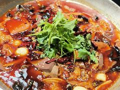 -川流不息·地道川菜·小龙虾(新松江路店)