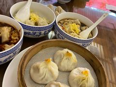-笑来喜馄饨小笼工坊店(湖滨街店)