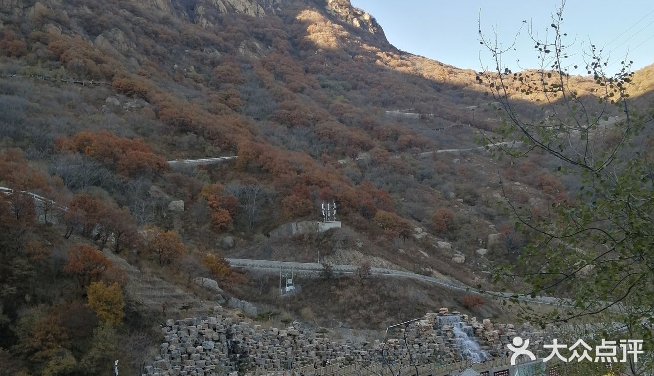 嗯，昨天我们开车去了种草很久的百瑞谷景区，在这里呢