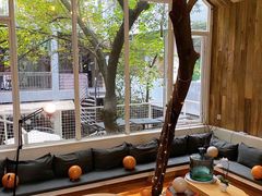 -春树下·树屋花房西餐厅(罍街AS1980店)