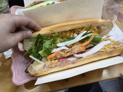 -Bánh Mì Huynh Hoa