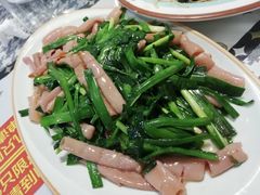 韭菜炒海肠-崴海渔村(虹梅路店)