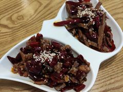 冷吃双拼-兔行天下-鸿鹤鲜锅兔(中海国际店)